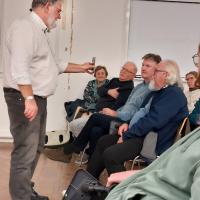 Podge Kelly doing a demonstration